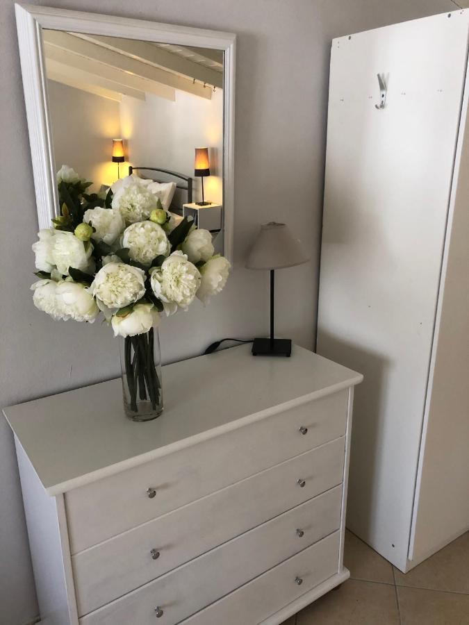 Sofita Studio Apartment ไกออส ภายนอก รูปภาพ